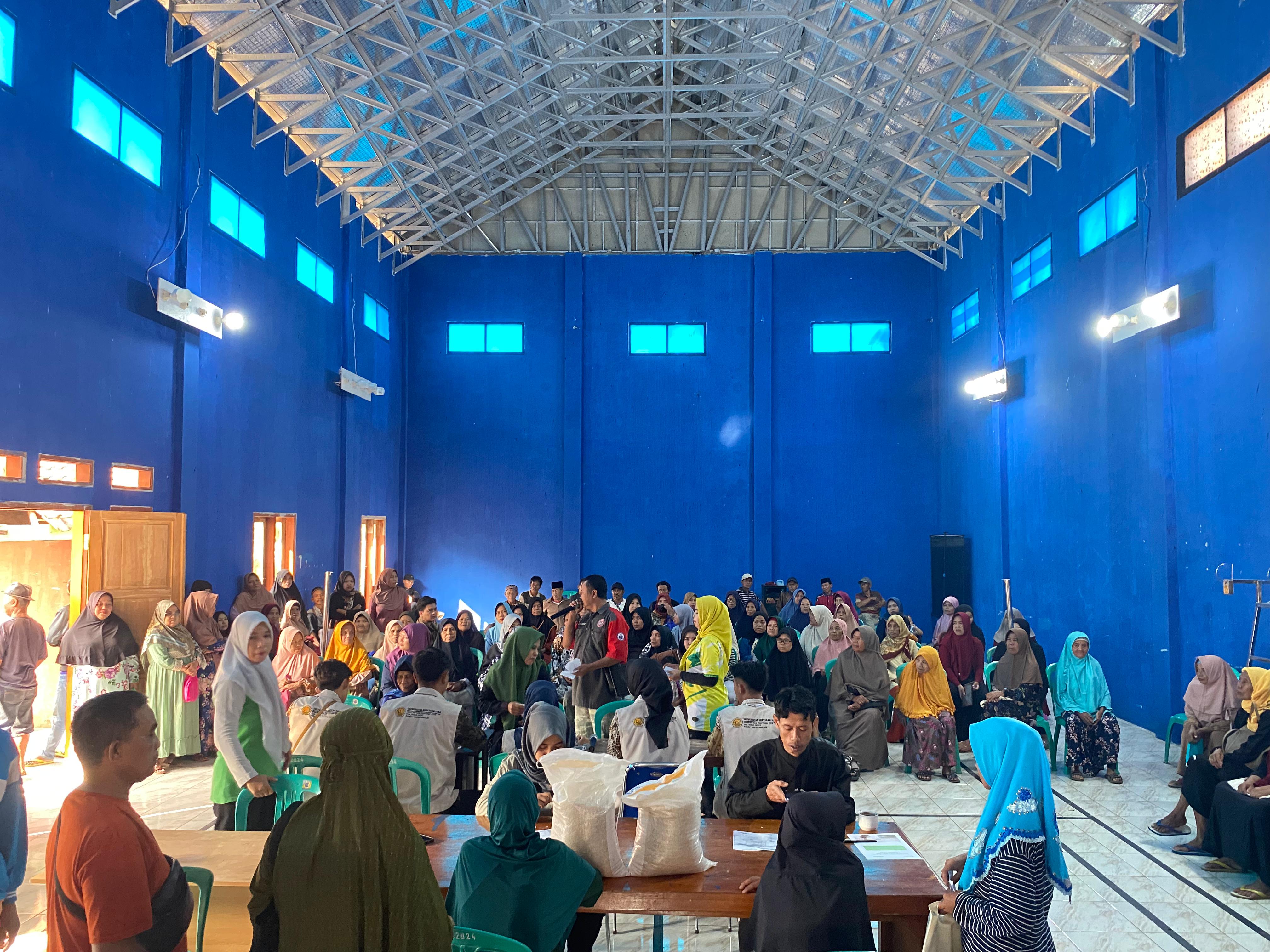 Pemerintah Desa Sukamaju Salurkan Bantuan Pangan dari Dinas Sosial